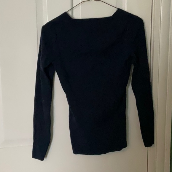 Tommy Hilfiger navy blue sweater - Picture 2 of 4